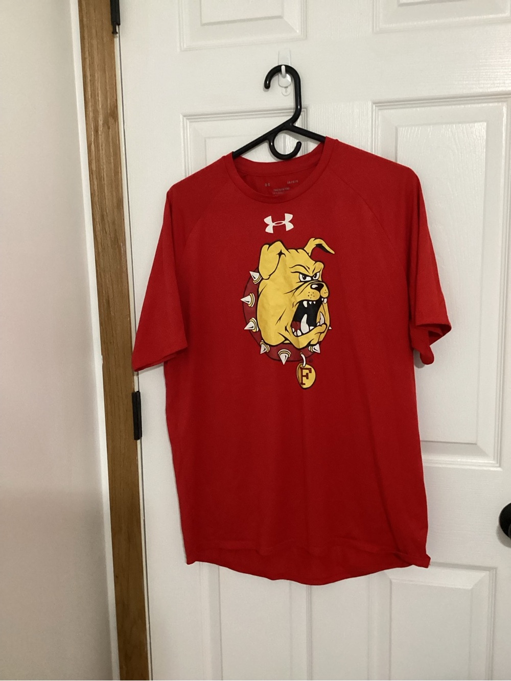 Under Armour Men’s Red Short Sleeve TShirt with Yellow Ferris State Bulldog L